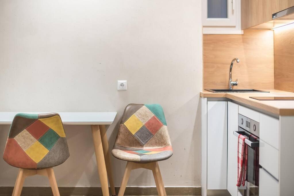 Elegant In Apartment *