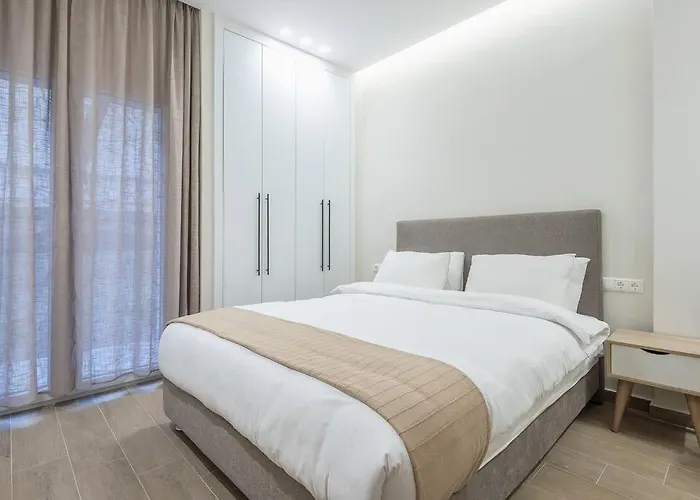 Elegant Apartment In Athens