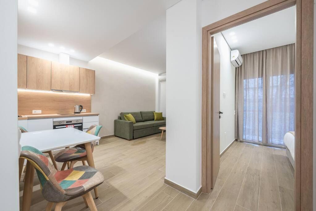 Apartment Elegant In *